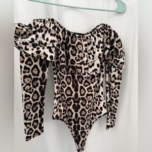 Leopard Print Off-Shoulder Bodysuit